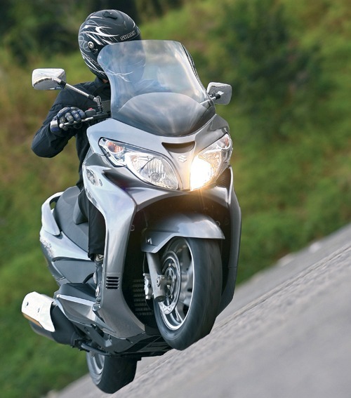 406-burgman-400-abre.jpg